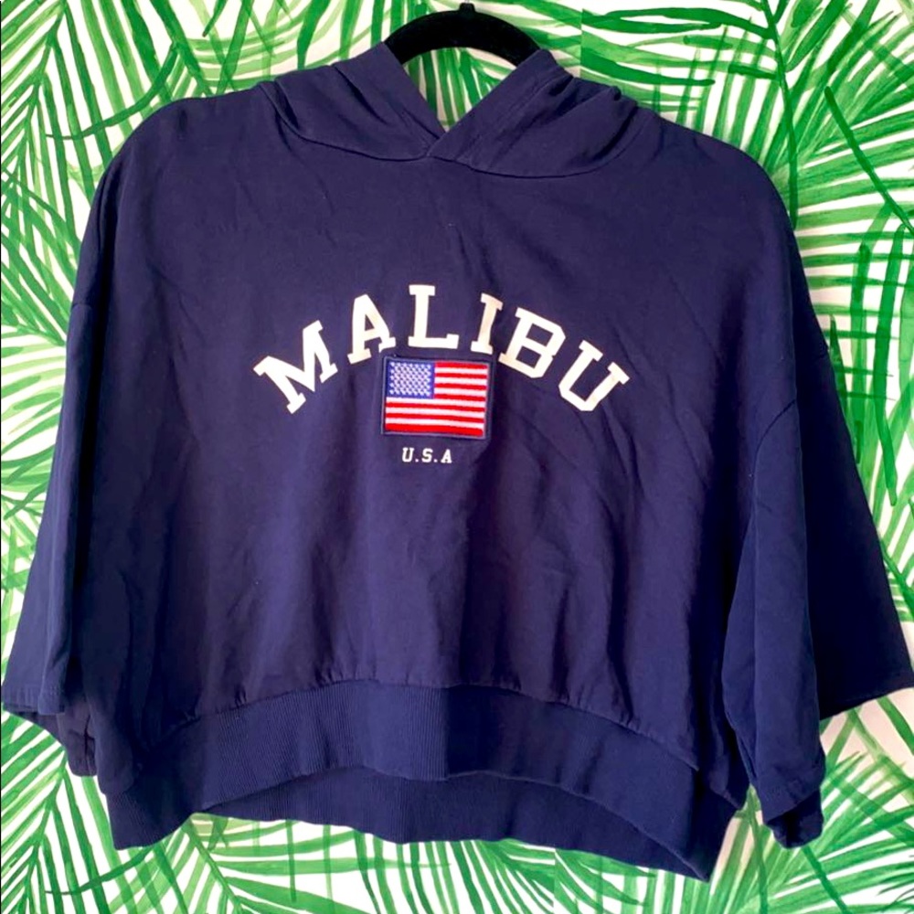 Cropped oversized hoodie